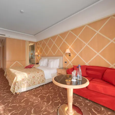 Splendid Conference & Hotel 5*