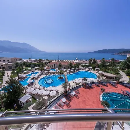 Splendid Conference & Hotel 5*